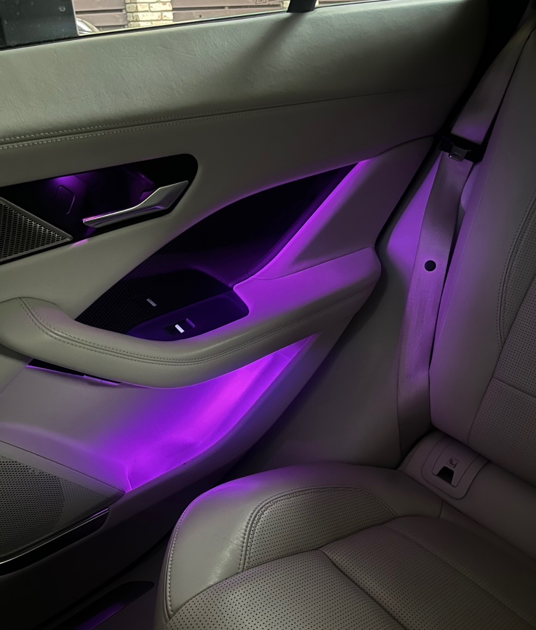 Jaguar I-Pace - фото 22