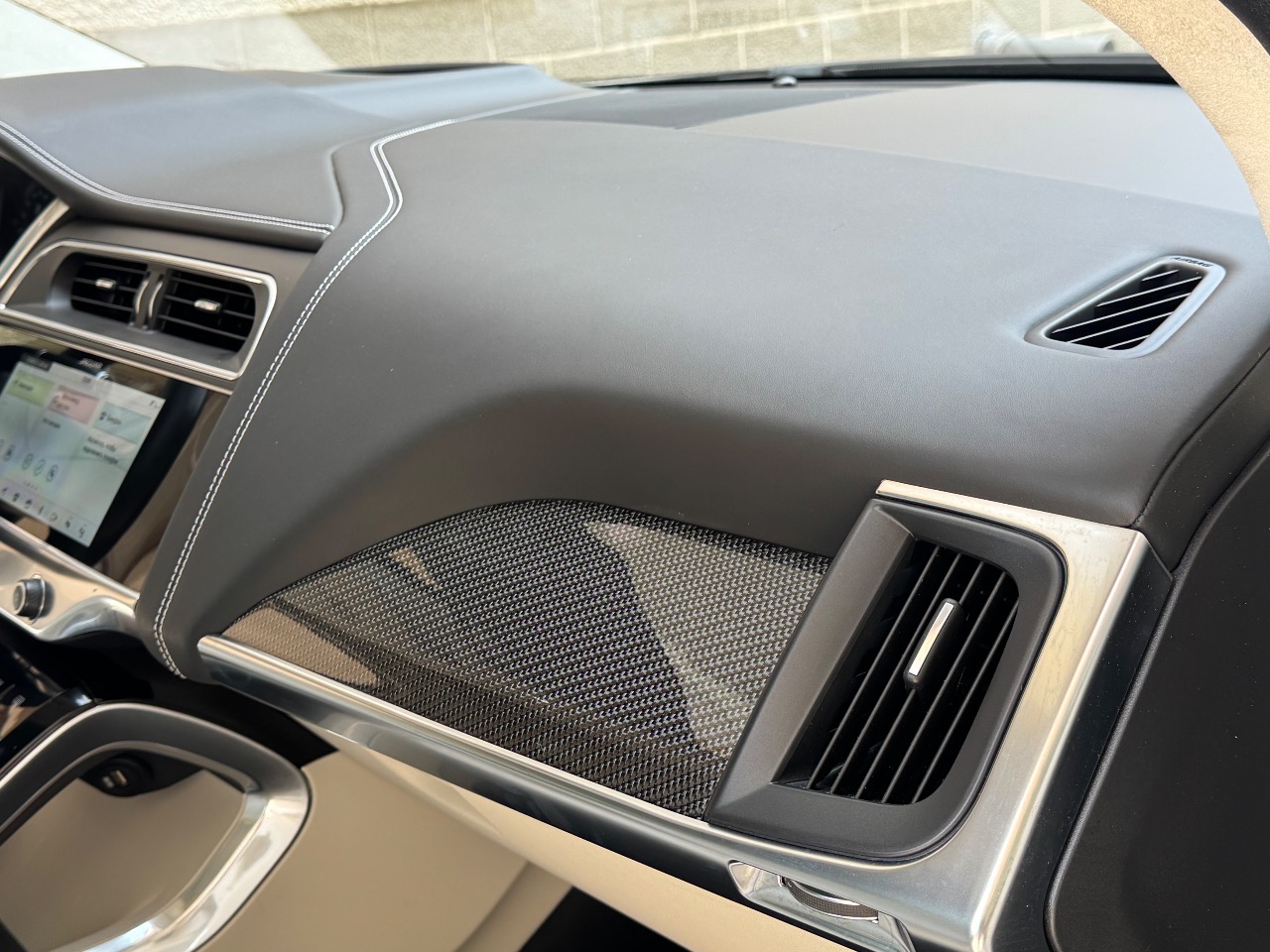 Jaguar I-Pace - фото 13