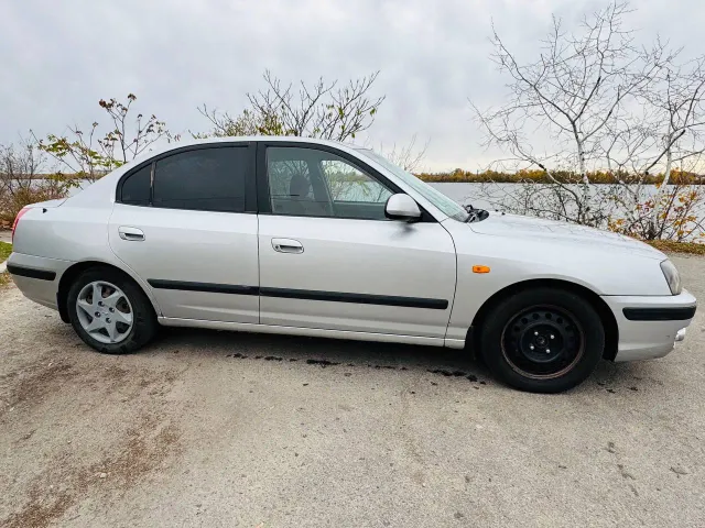 Hyundai Elantra - фото 4