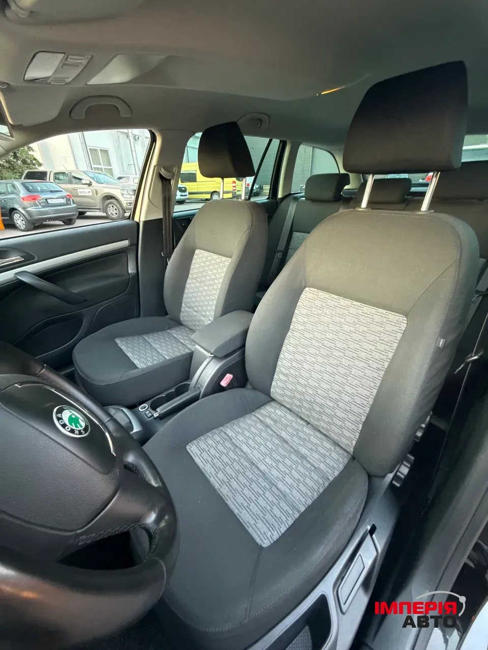 Skoda Octavia - фото 4