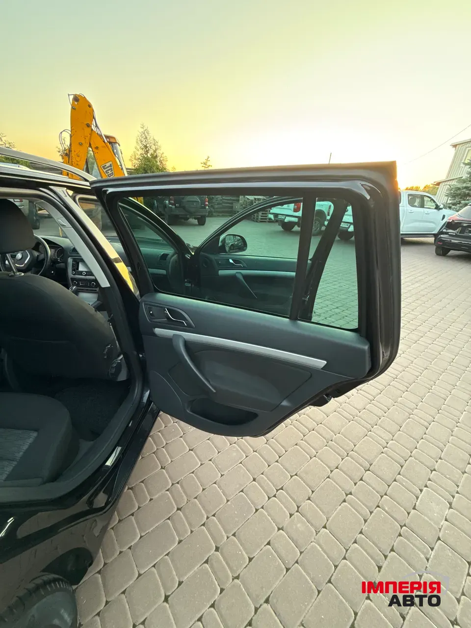 Skoda Octavia - фото 8