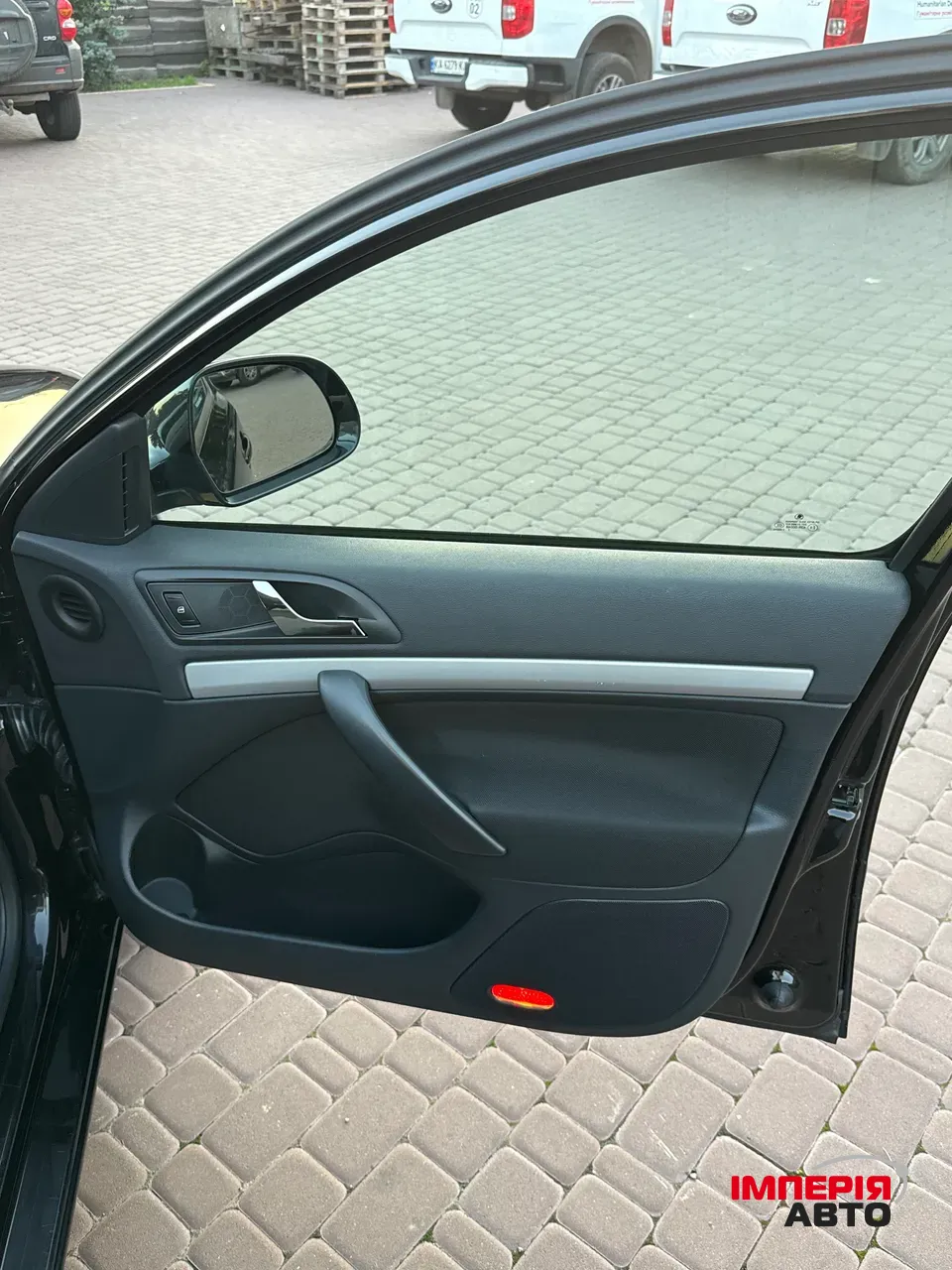 Skoda Octavia - фото 5