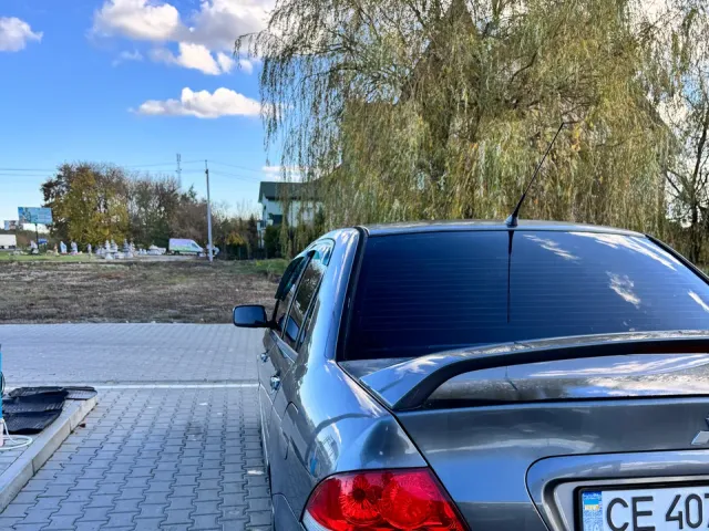 Mitsubishi Lancer - фото 2
