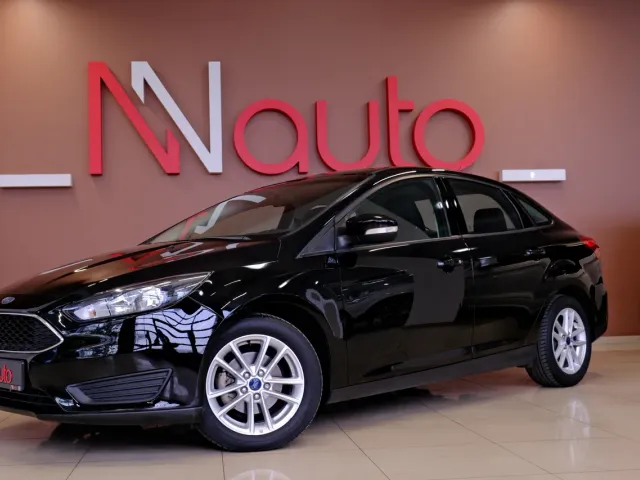 Ford Focus - фото 1