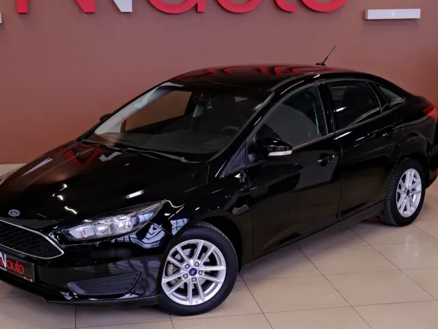 Ford Focus - фото 2