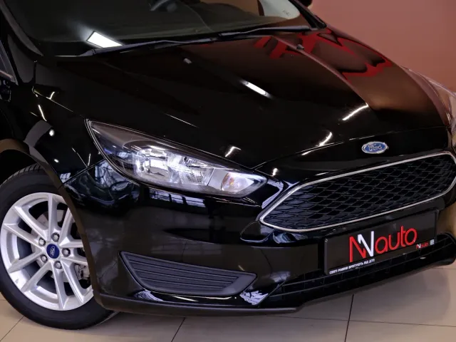 Ford Focus - фото 3