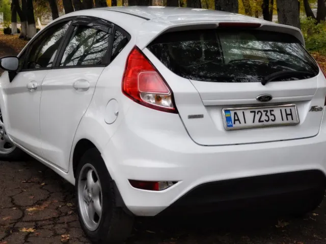 Ford Fiesta - фото 5