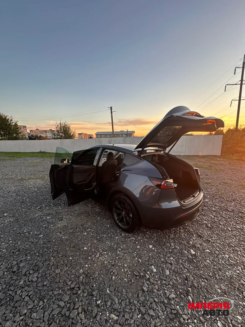 Tesla Model Y - фото 22