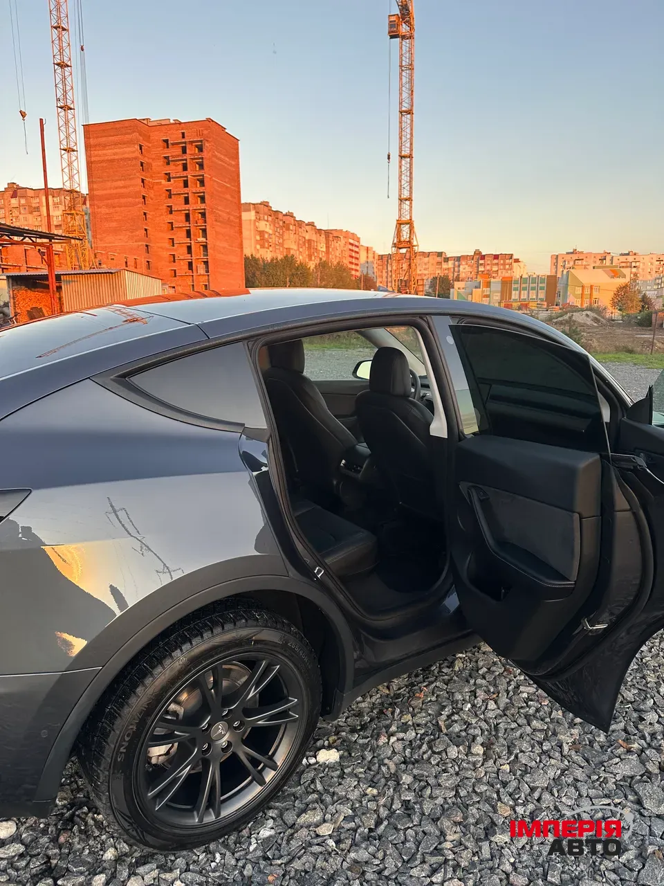 Tesla Model Y - фото 14