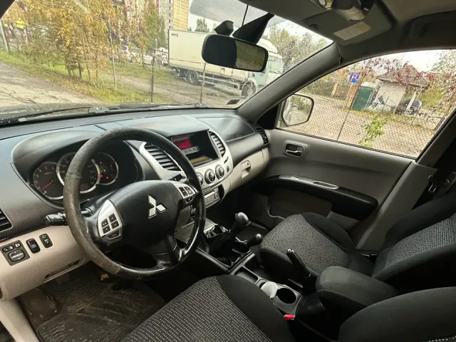 Mitsubishi L200 - фото 3