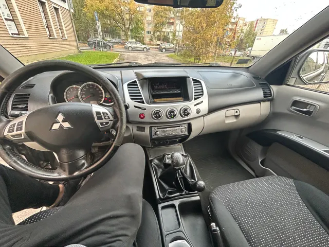 Mitsubishi L200 - фото 4