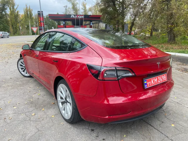 Tesla Model 3 - фото 5