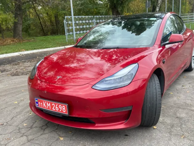 Tesla Model 3 - фото 2