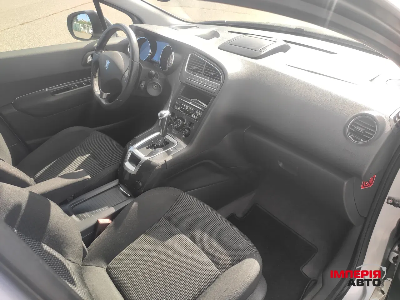 Peugeot 5008 - фото 13