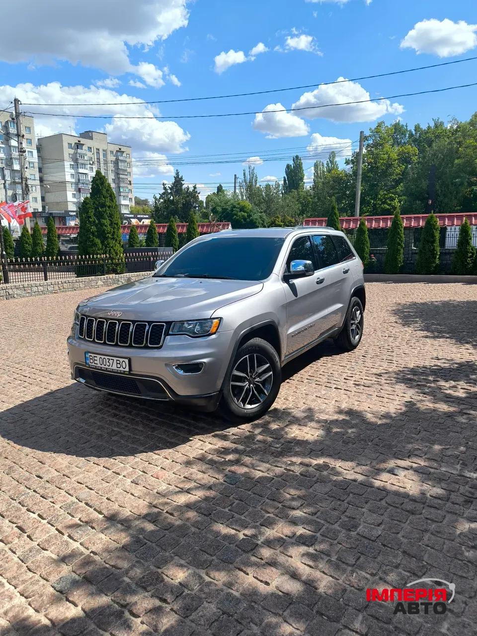Jeep Grand Cherokee - фото 1