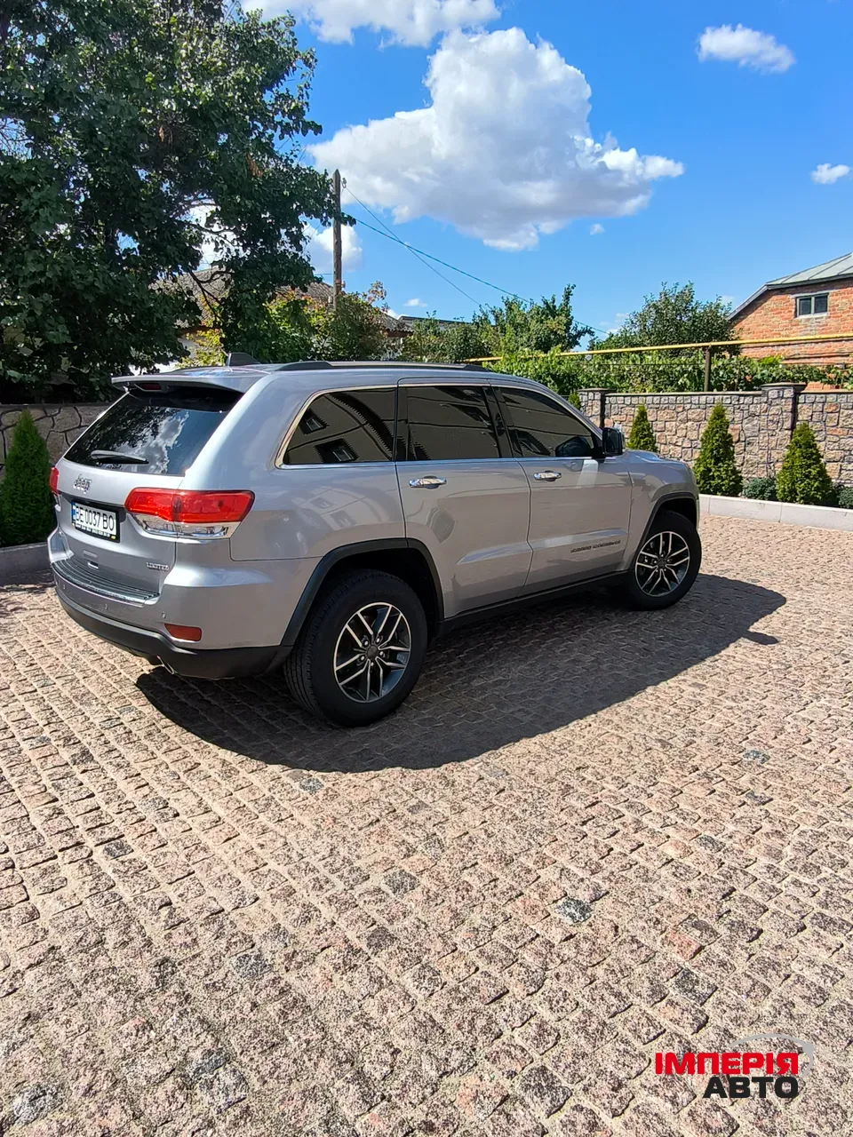 Jeep Grand Cherokee - фото 2