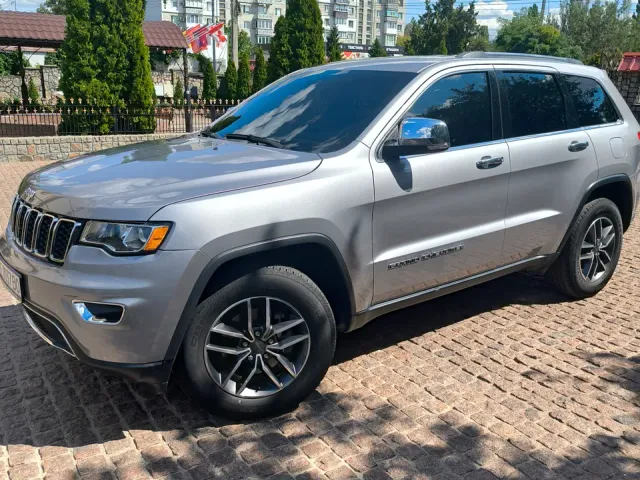 Jeep Grand Cherokee - фото 3