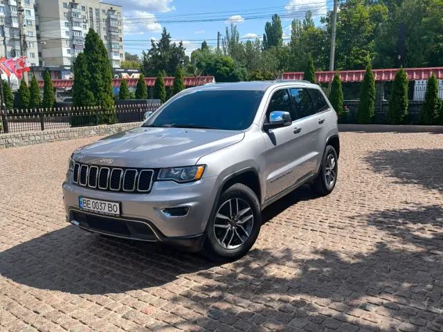 Jeep Grand Cherokee - фото 1