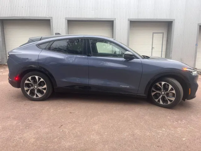 Ford Mustang Mach-E - фото 4