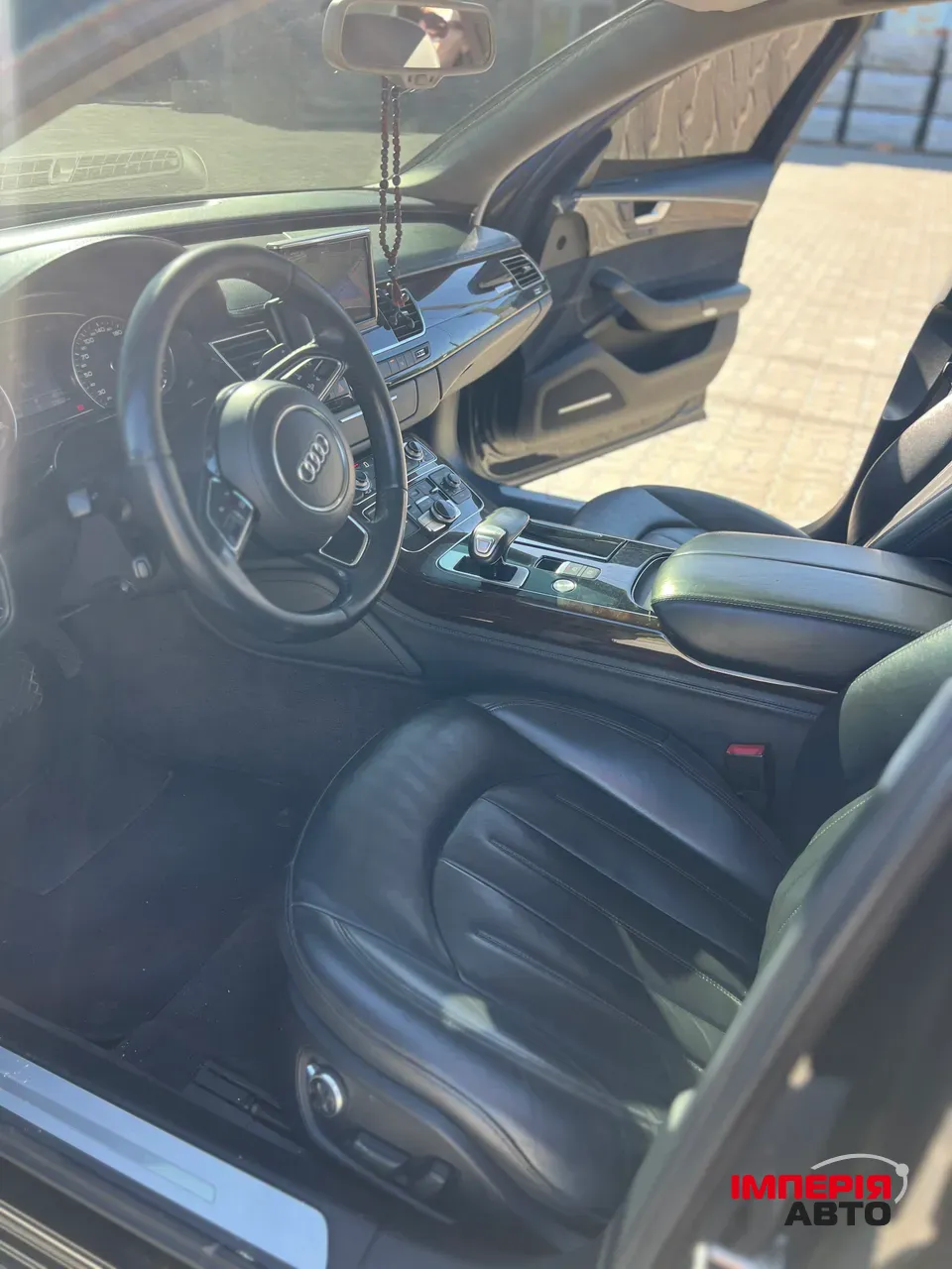 Audi A8 - фото 13