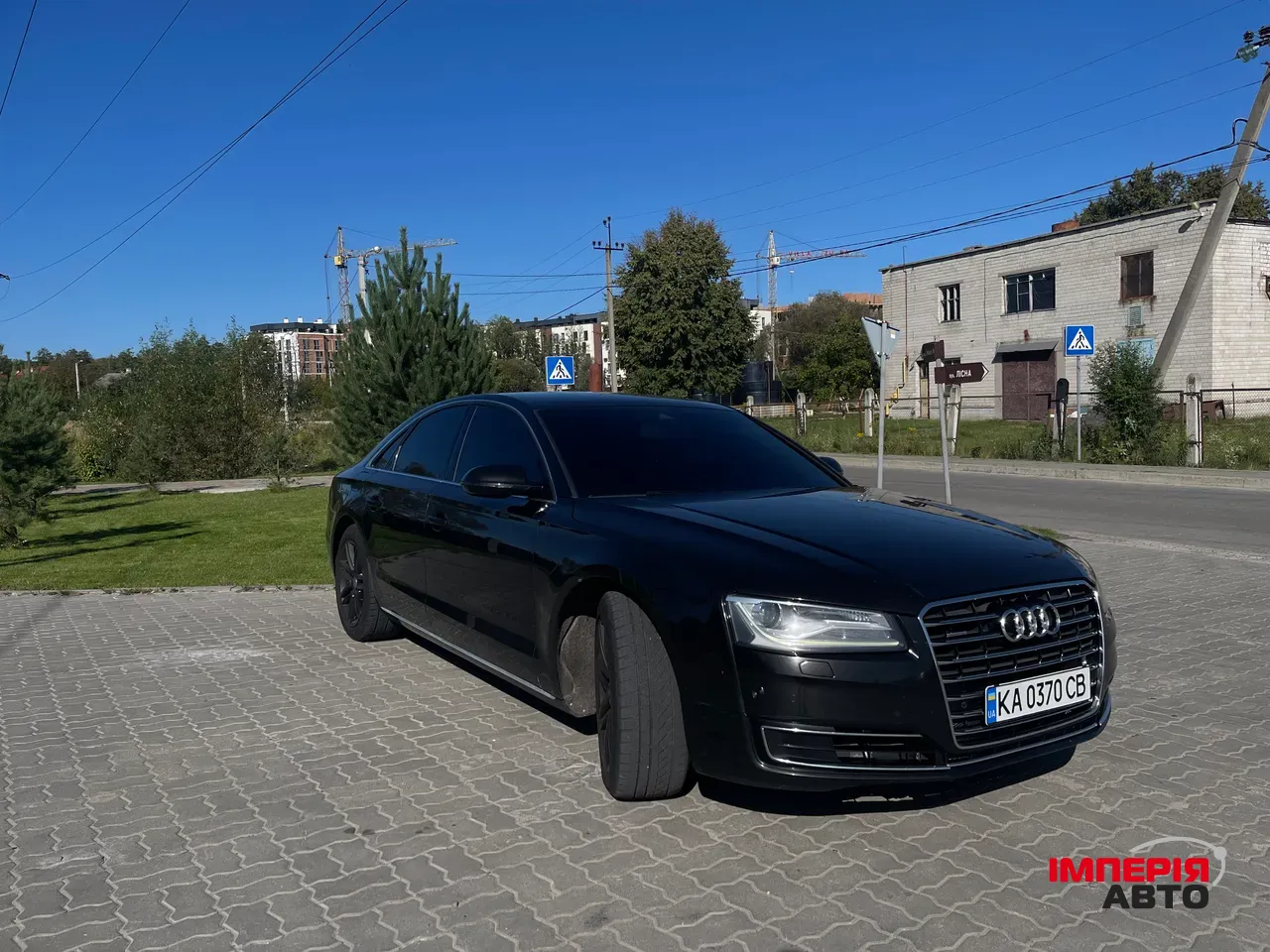 Audi A8 - фото 8