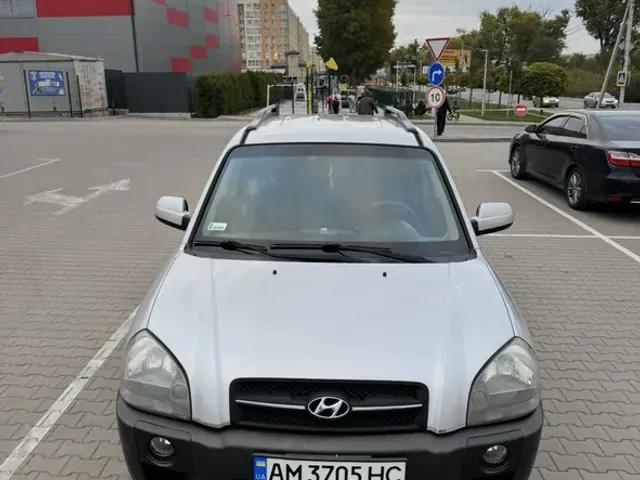 Hyundai Tucson - фото 2