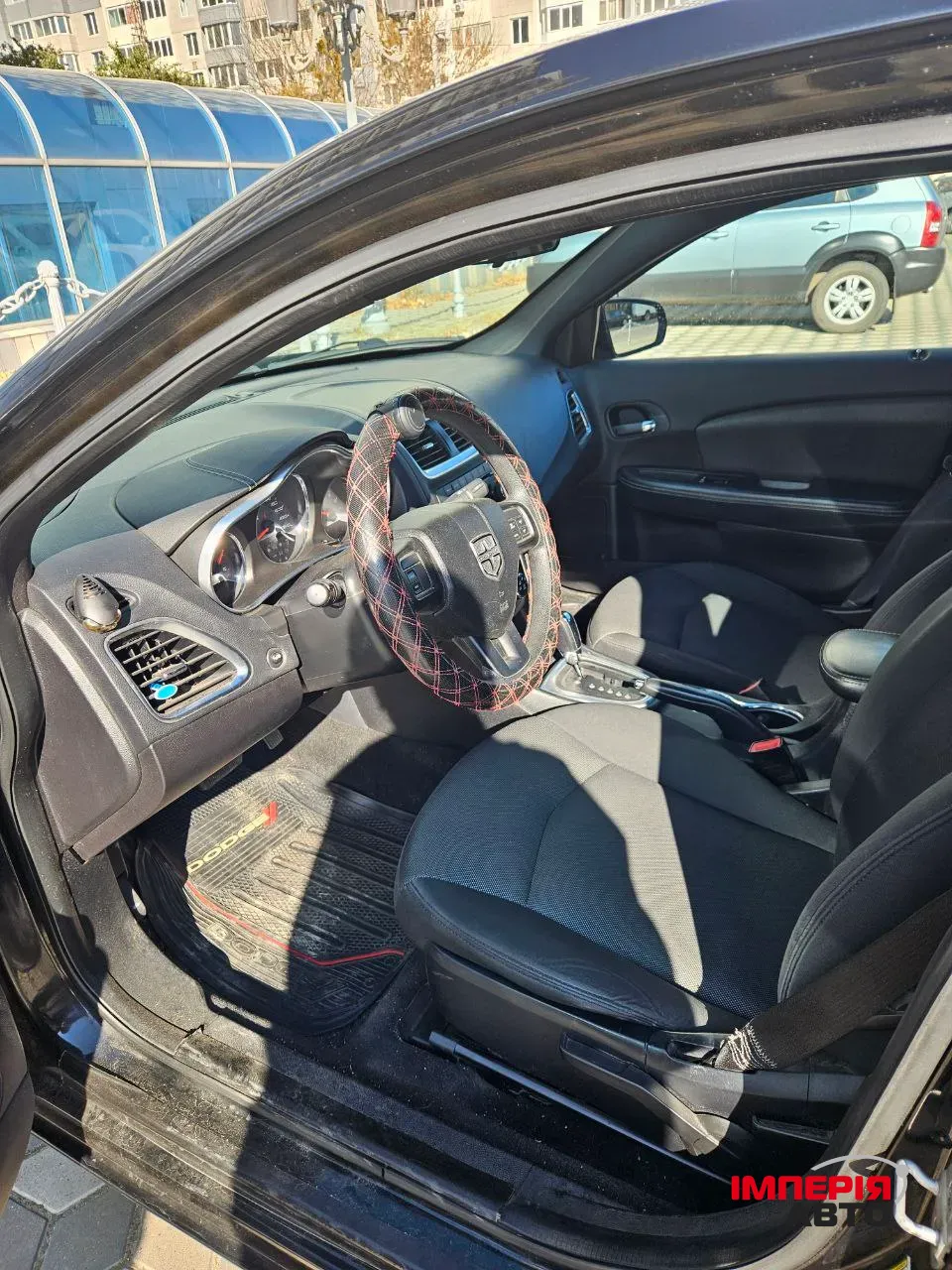 Dodge Avenger - фото 12