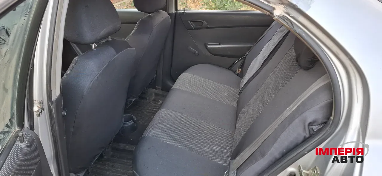 Chevrolet Aveo - фото 11