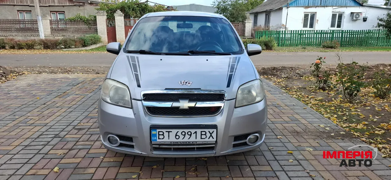 Chevrolet Aveo - фото 1