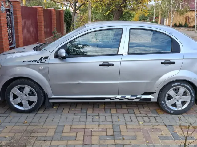 Chevrolet Aveo - фото 4