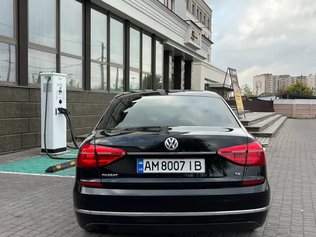 Volkswagen Passat - фото 3