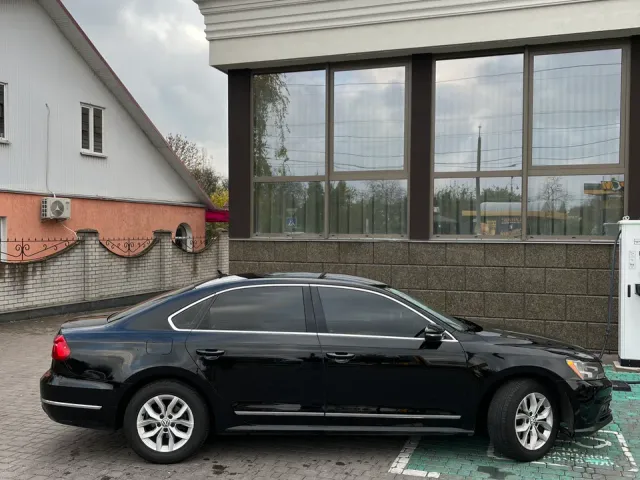 Volkswagen Passat - фото 4
