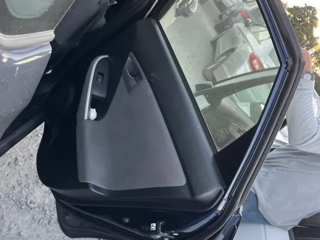 Toyota Prius - фото 5