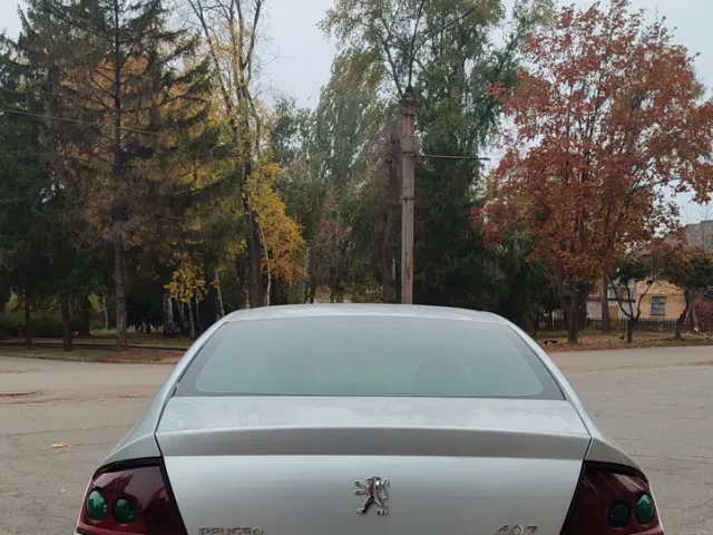 Peugeot 407 - фото 4