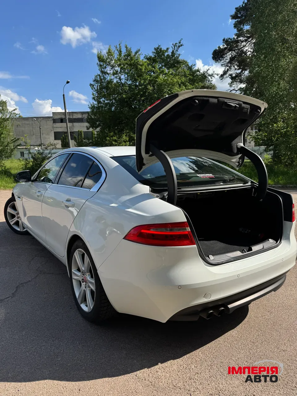 Jaguar XE - фото 16