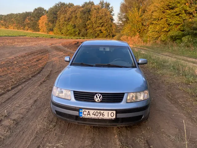 Volkswagen Passat - фото 2