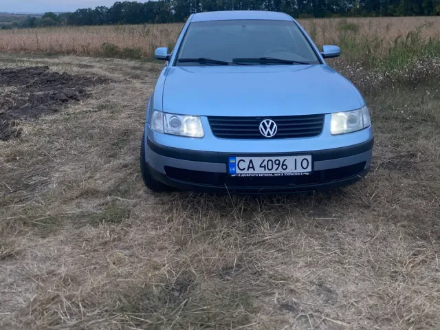 Volkswagen Passat - фото 4
