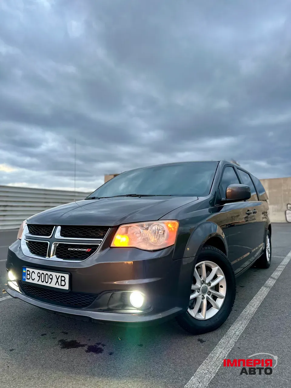 Dodge Caravan - фото 5