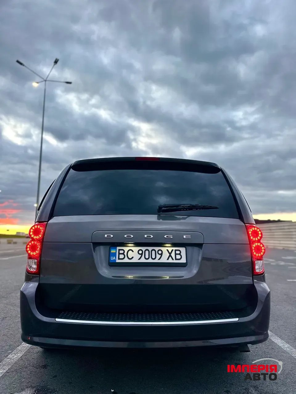 Dodge Caravan - фото 4