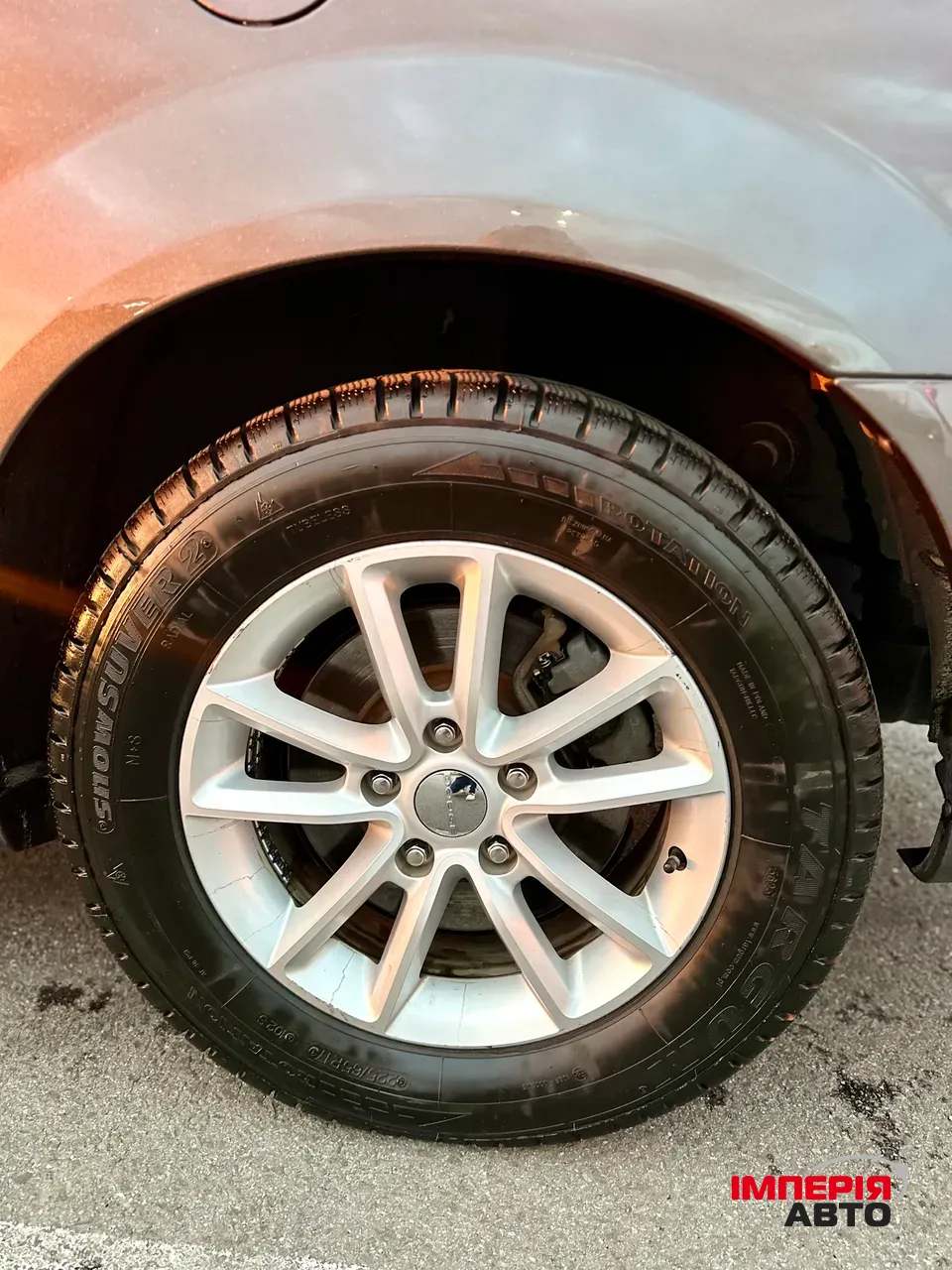 Dodge Caravan - фото 8