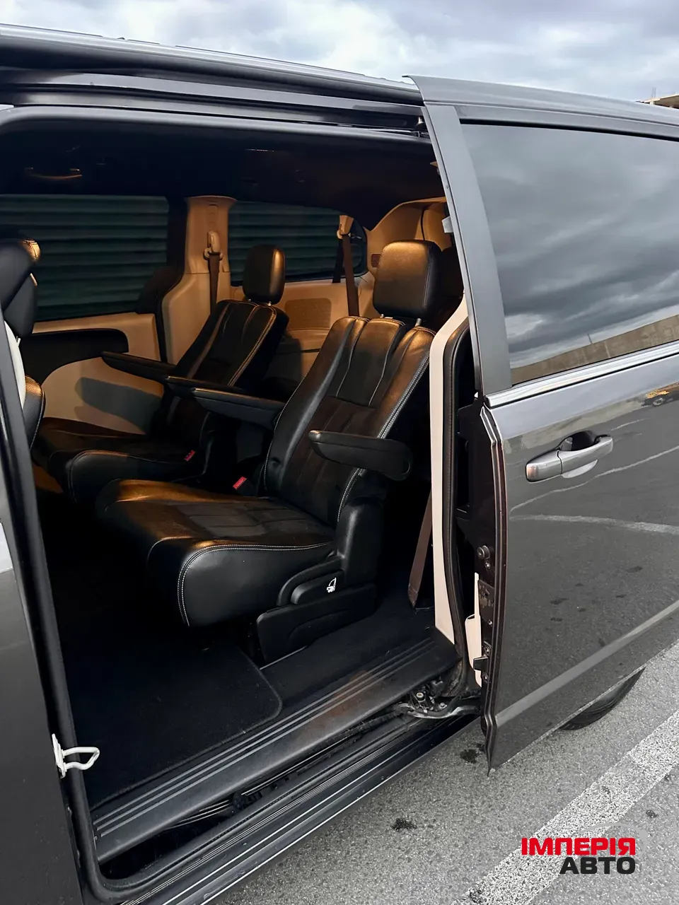 Dodge Caravan - фото 10