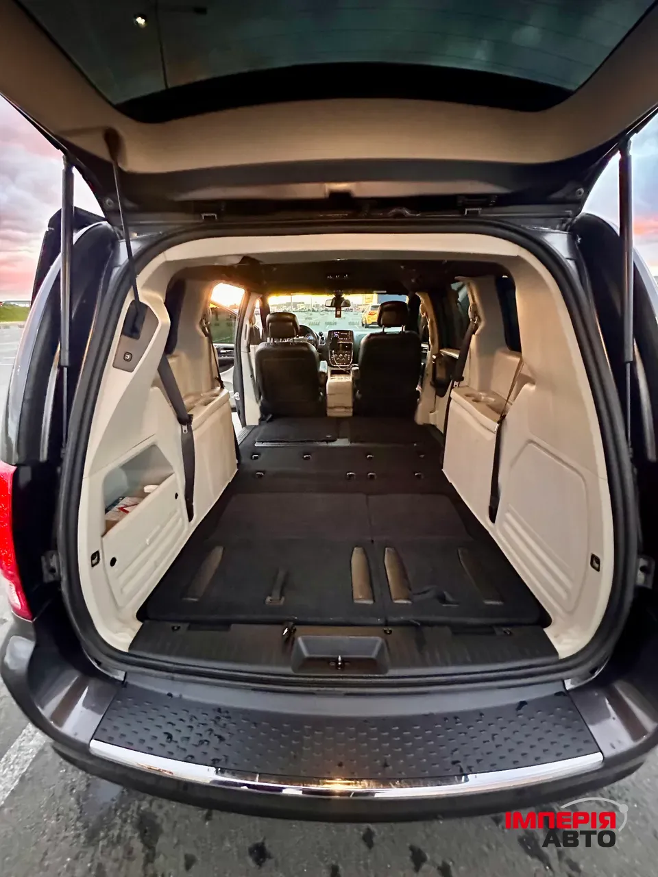 Dodge Caravan - фото 18