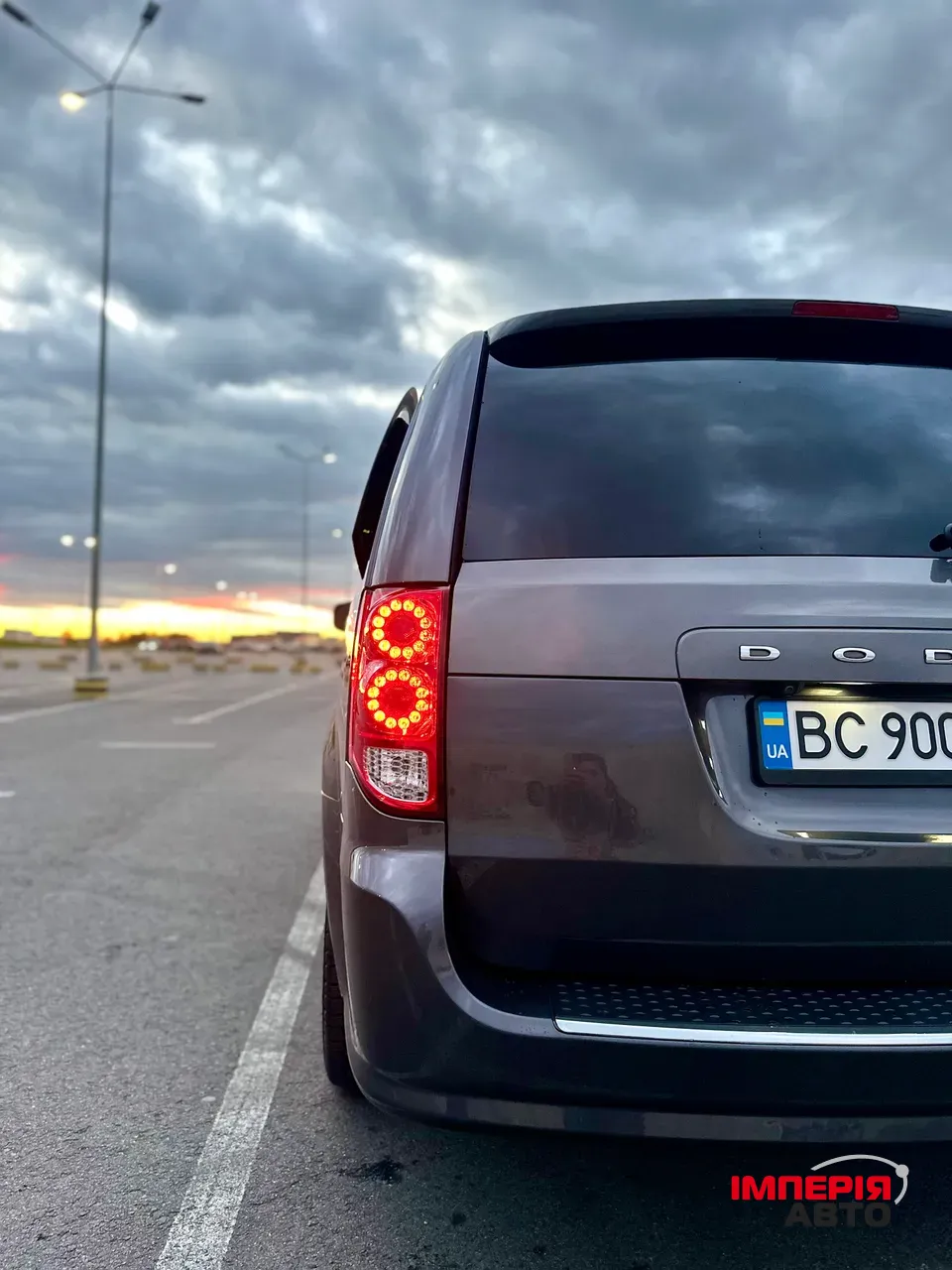 Dodge Caravan - фото 3