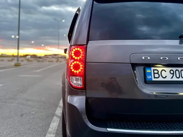 Dodge Caravan - фото 3
