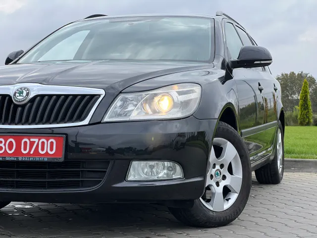 Skoda Octavia - фото 4