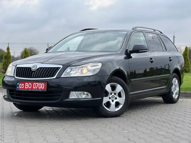 Skoda Octavia - фото 2