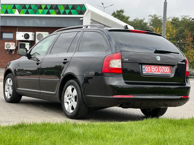 Skoda Octavia - фото 5