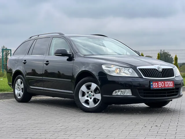Skoda Octavia - фото 1