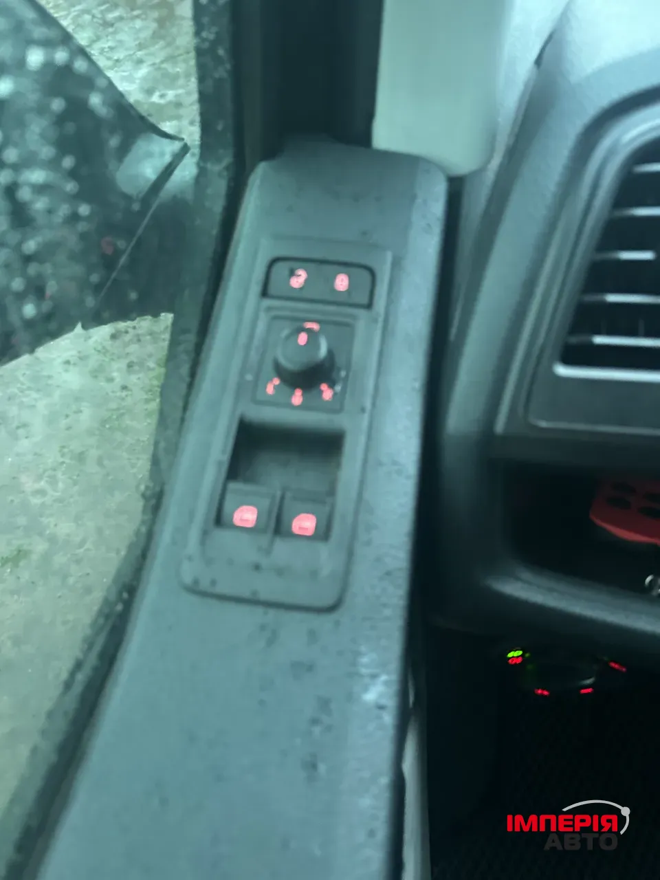 Volkswagen Transporter - фото 9