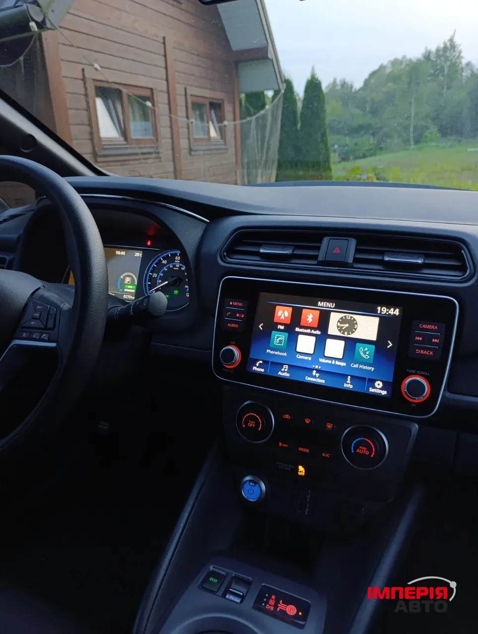 Nissan Leaf - фото 8